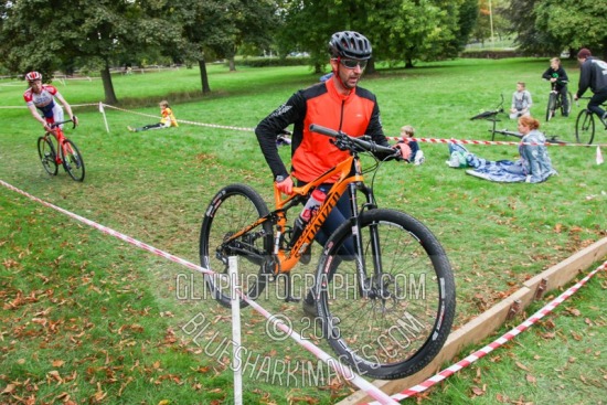 CXL2016-04060.jpg CXL 2016/17 Round 3 - Hemel Hempstead 16 CXL Round 2,Cyclo-cross,Hemel Hempstead,bicycle,bike,cycling,cyclocross,racing,sport,