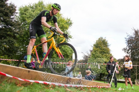 CXL2016-04048.jpg CXL 2016/17 Round 3 - Hemel Hempstead 16 CXL Round 2,Cyclo-cross,Hemel Hempstead,bicycle,bike,cycling,cyclocross,racing,sport,